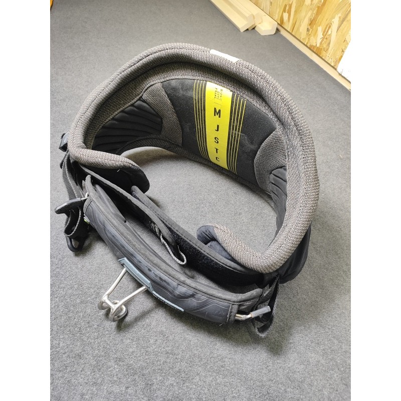 trapez Mystic carbon L velikost