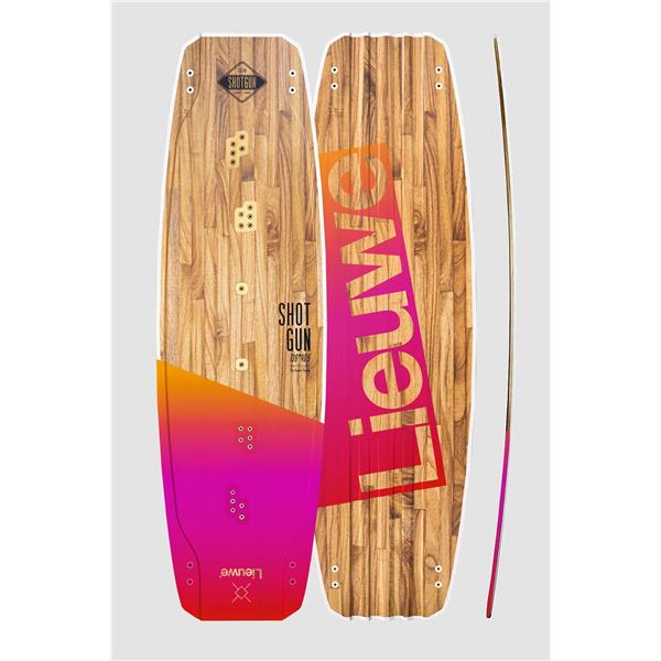 LIEUWE SHOTGUN SEX ON THE BEACH